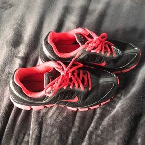 Nike Pink & Black Sneakers